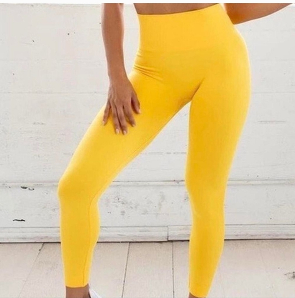 New! Set Active Yellow Leggings Size S/M Yellow